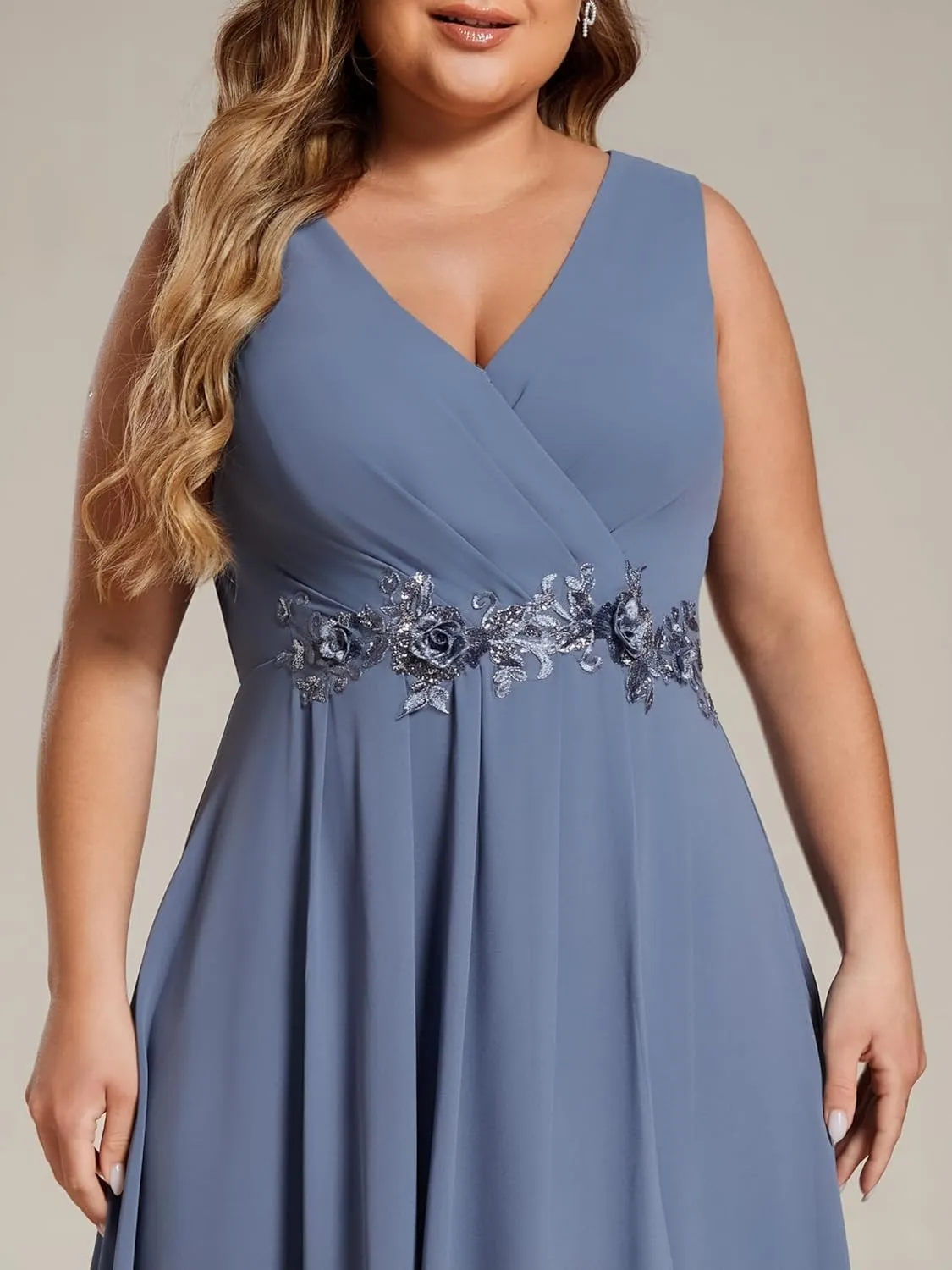 Ever-Pretty Plus Women's V Neck Applique Chiffon Pleated Sleeveless Midi Plus Size Cocktail Party Dresses