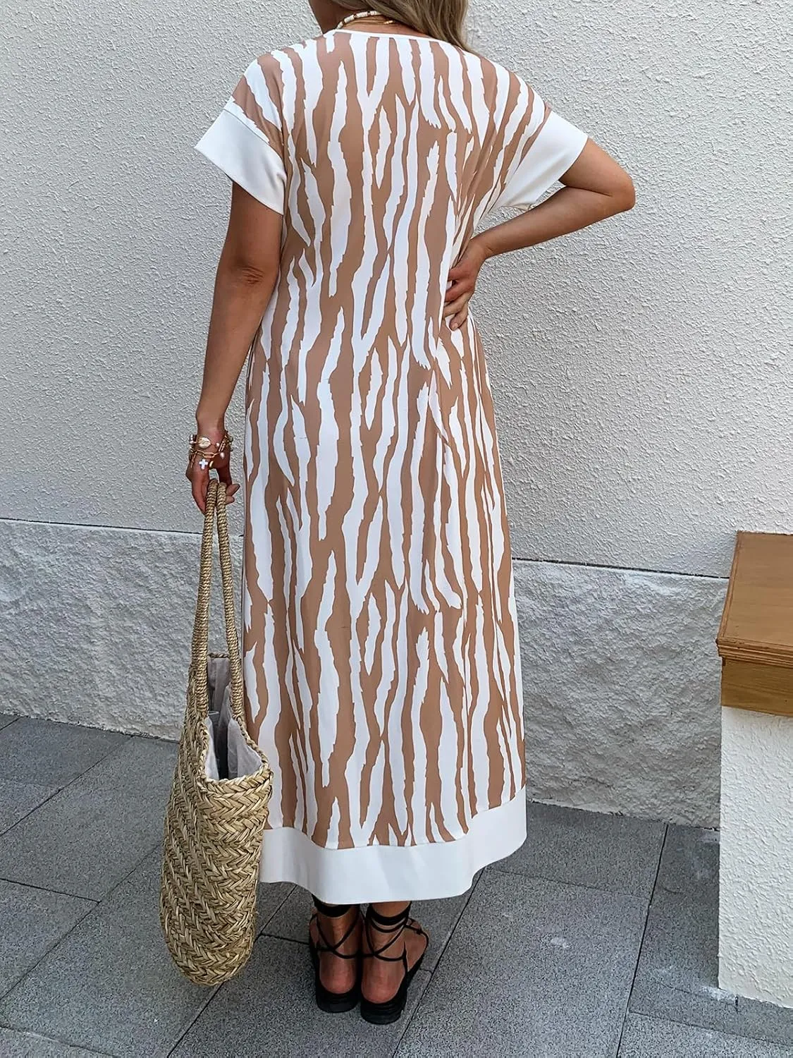 Women's V-Neck Animal Print Maxi Dress with Pockets Short Sleeve Loose Fit Casual Summer Vacation Outdoor Wear