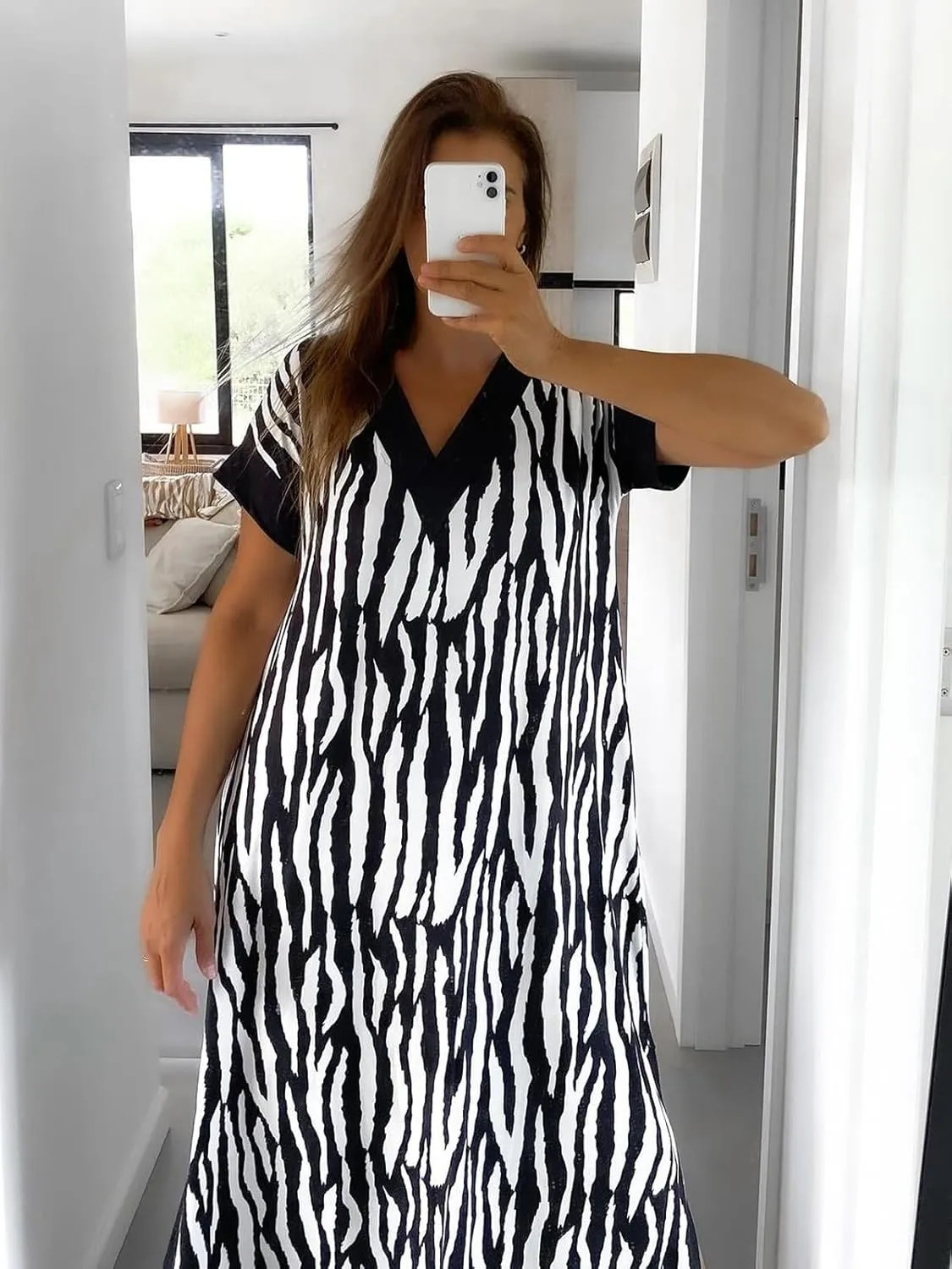Women's V-Neck Animal Print Maxi Dress with Pockets Short Sleeve Loose Fit Casual Summer Vacation Outdoor Wear