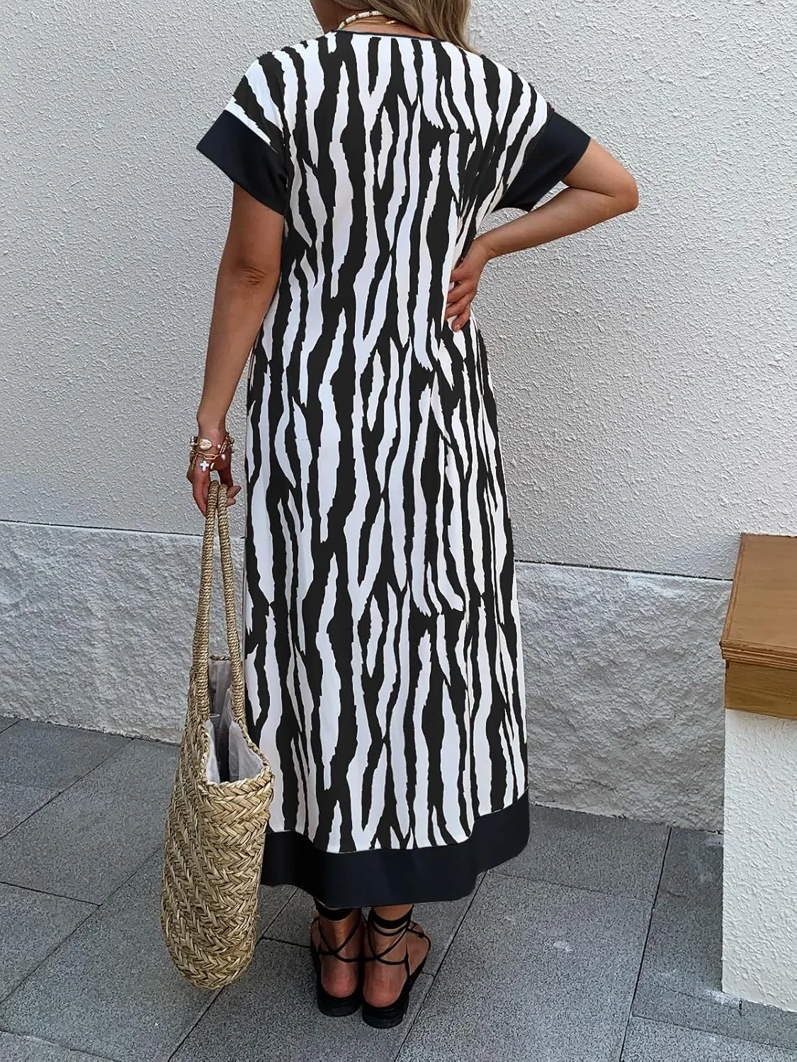 Women's V-Neck Animal Print Maxi Dress with Pockets Short Sleeve Loose Fit Casual Summer Vacation Outdoor Wear