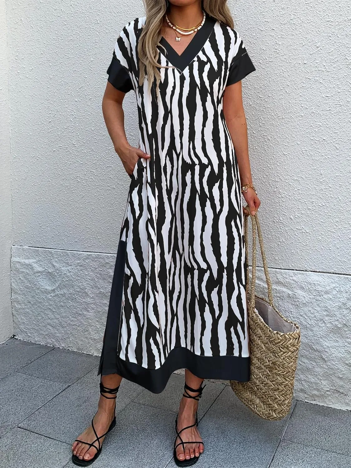 Women's V-Neck Animal Print Maxi Dress with Pockets Short Sleeve Loose Fit Casual Summer Vacation Outdoor Wear